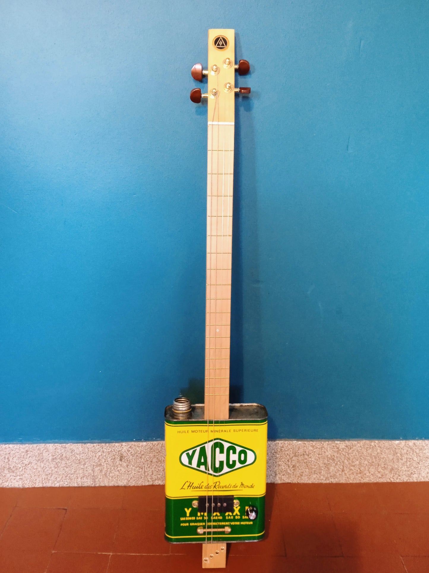 Guitare bidon 4 cordes - YACCO 2